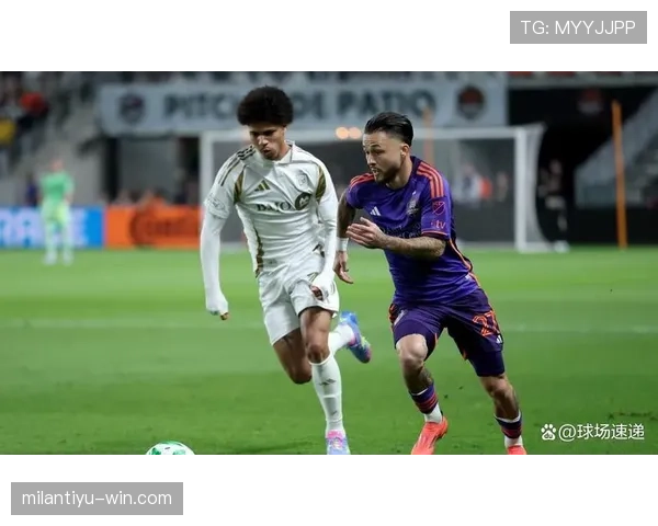 洛杉矶足球俱乐部持续面临攻防衔接考验，赛季表现起伏影响积分榜位置